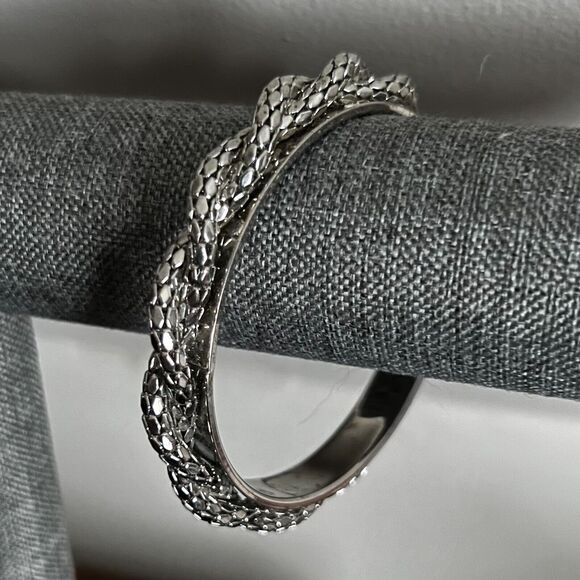Vintage Unbranded Women's Silver Tone Metal Twisted Link Bangle Bracelet - Picture 1 of 11